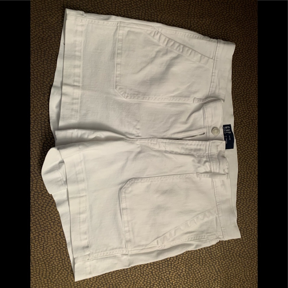 Gap ladies white denim shorts